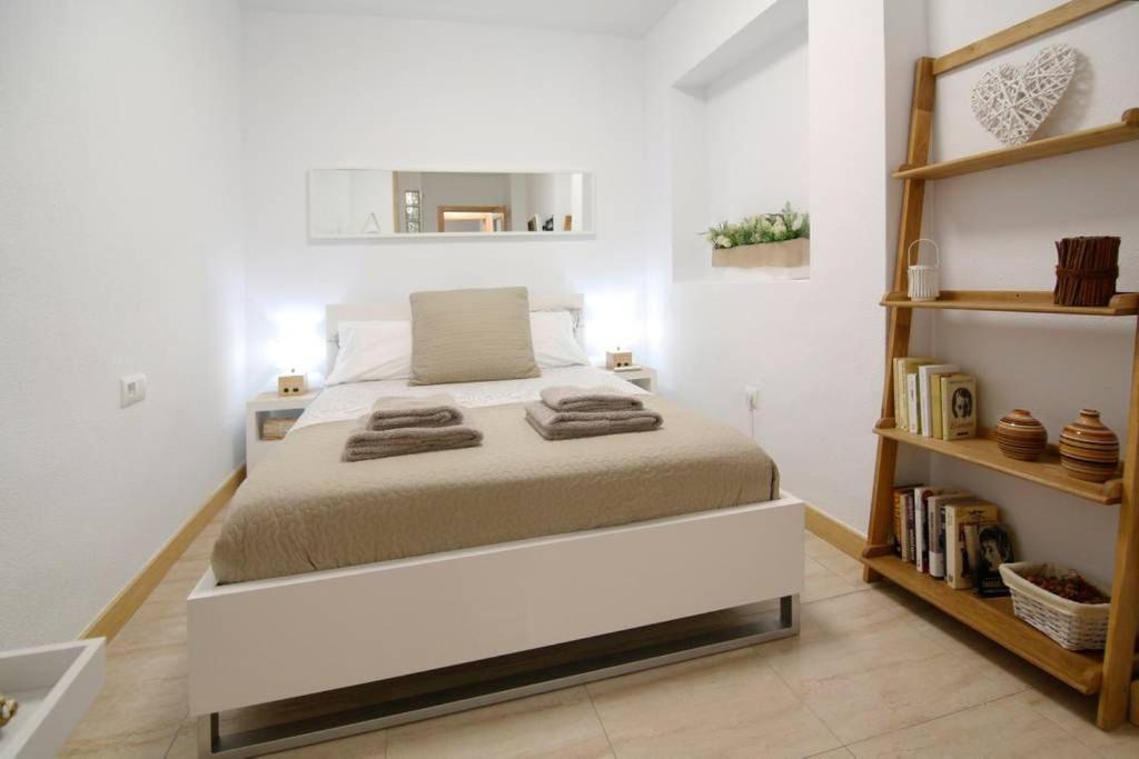 Apartamentos Puerto Nova Cartagena Exterior photo